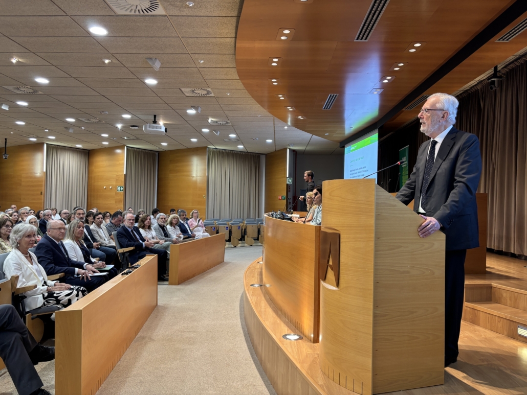Dr Garzón, President Lenaerts, Conseller Duch i públic